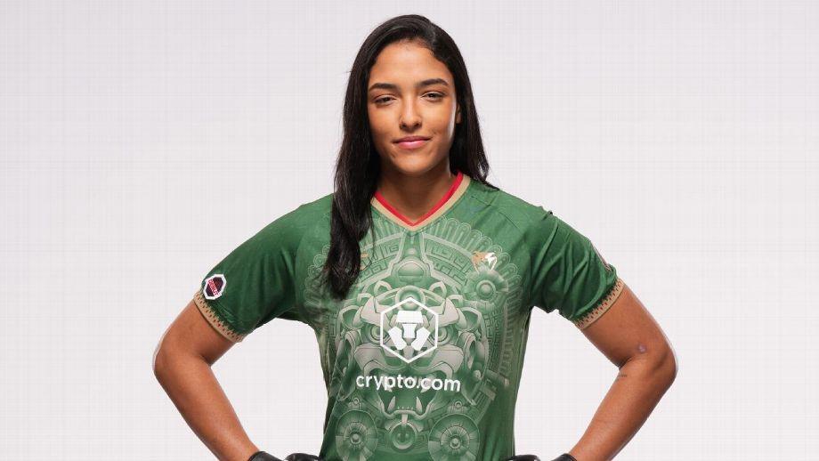 19岁爱丽丝-佩雷拉将迎来UFC首秀,三年前才接触格斗训练