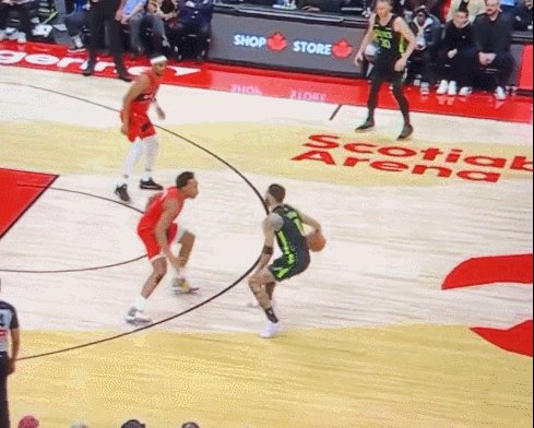 PG模拟器-连被摆烂球队逼入绝境 凯尔特人攻防挣扎溃不成军