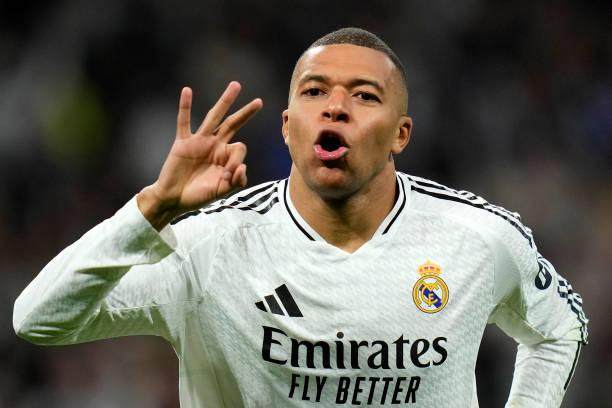 PG电子在线试玩入口-【现场】帽子戏法摧毁曼城！姆总闪耀伯纳乌四亿齐飞