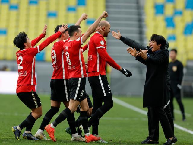 蓉城低开高走交满意答卷 金牌球市助徐正源创历史